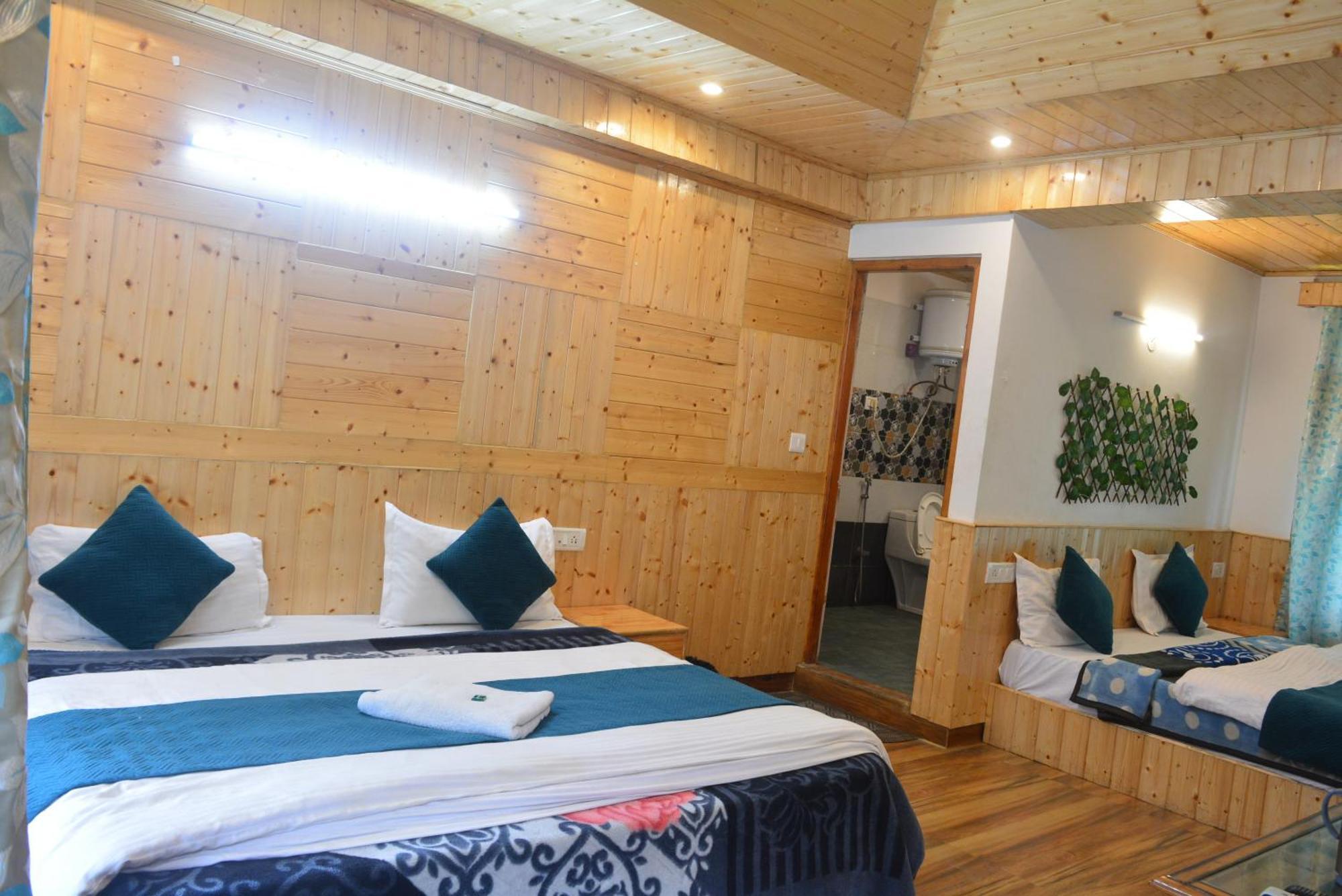 The Neelgiris Hotel Manali  Exterior photo