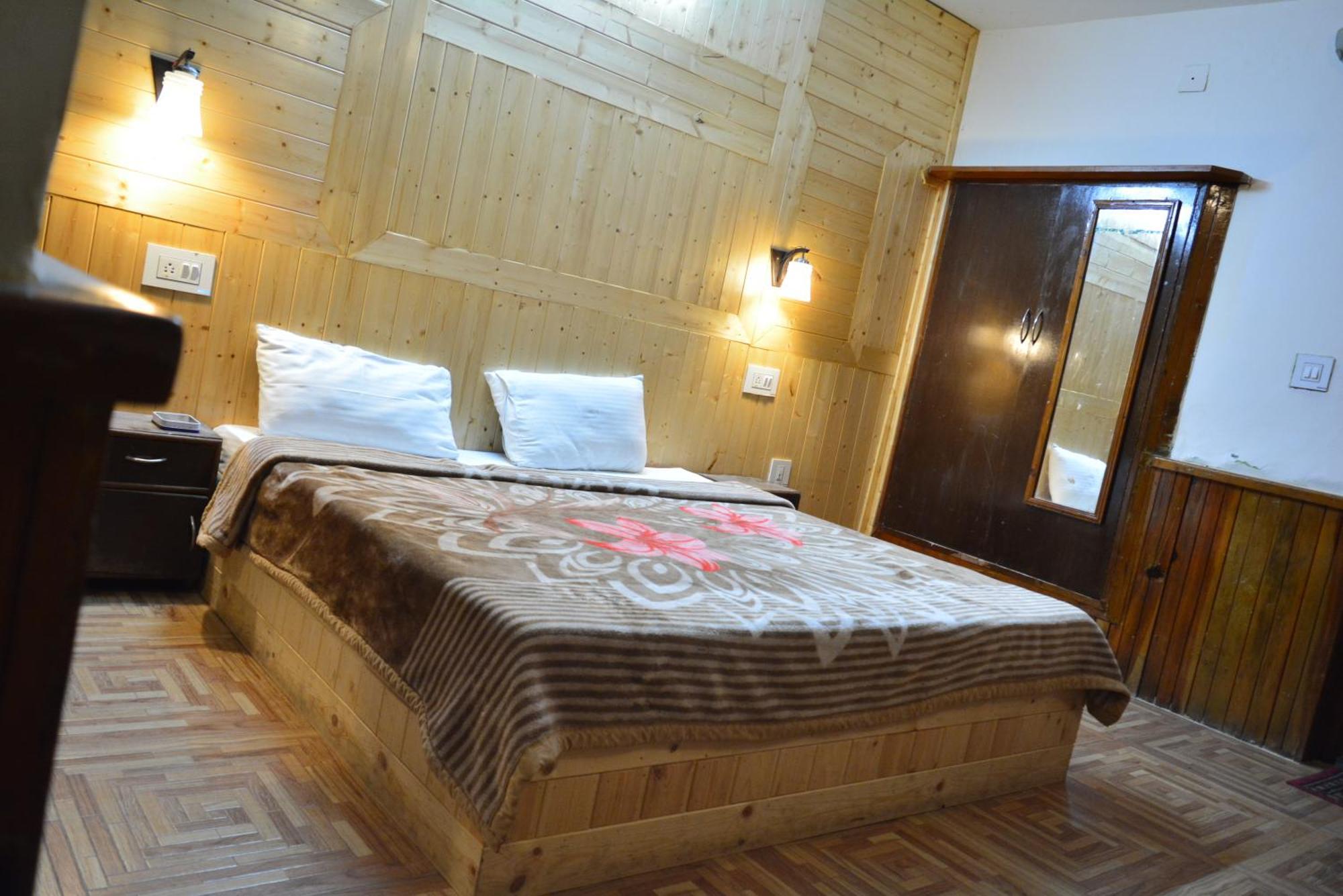 The Neelgiris Hotel Manali  Exterior photo