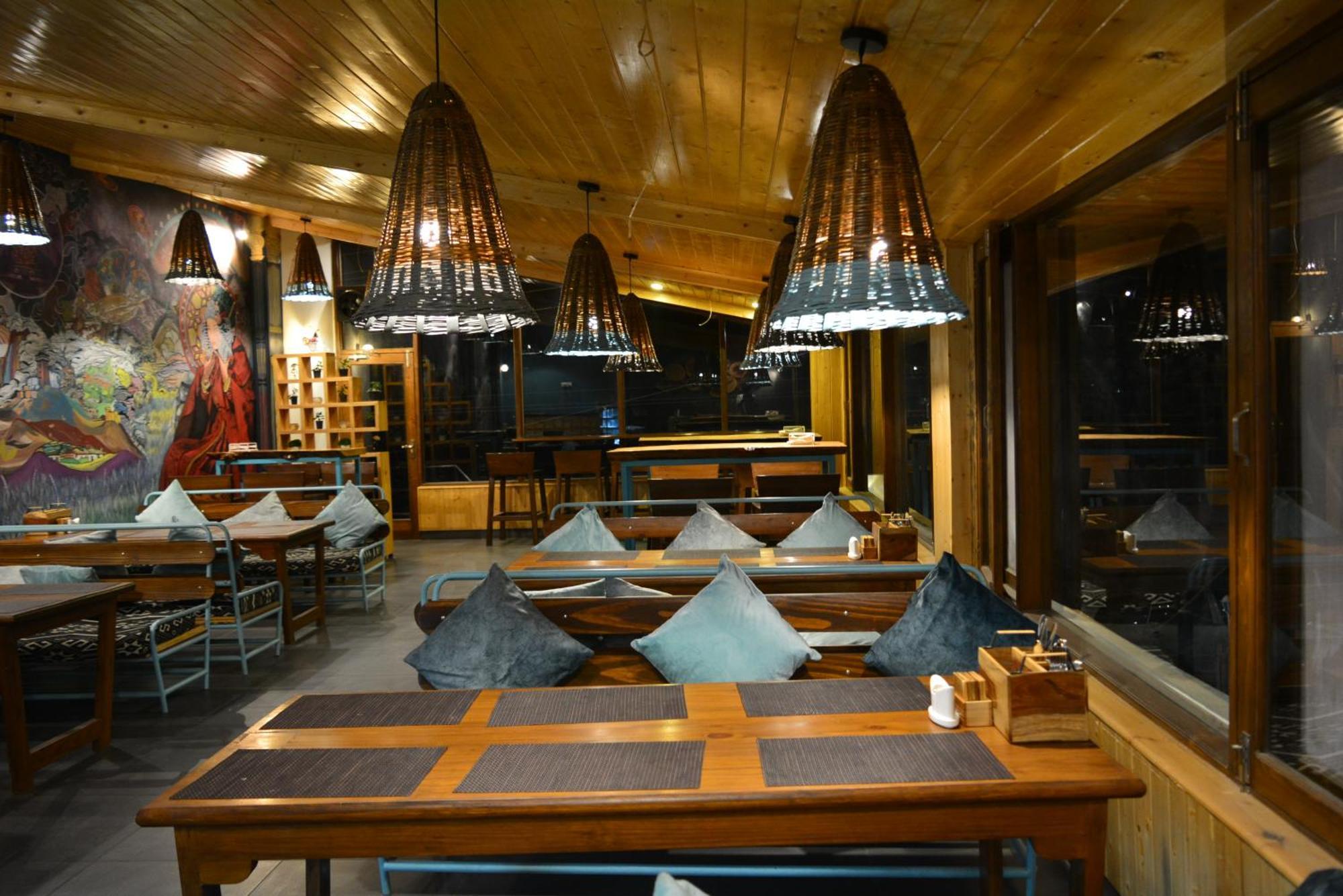 The Neelgiris Hotel Manali  Exterior photo